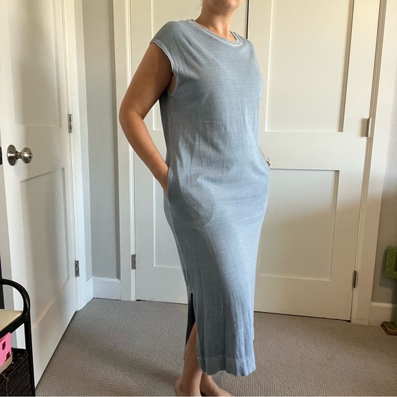 Double Zero Dresses & Skirts - Double Zero Light Blue Midi Dress Size Large